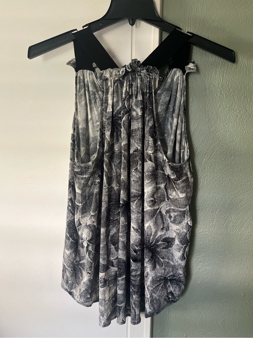 KAREN KANE sleeveless tunic black white Abstract Floral Silvery Open T Back NWT